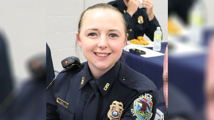 700px x 394px - Female Cop Maegan Hall / Tennessee Police Sex Scandal | Know Your Meme