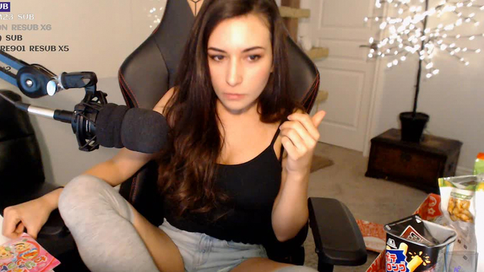 Alinity ass pic
